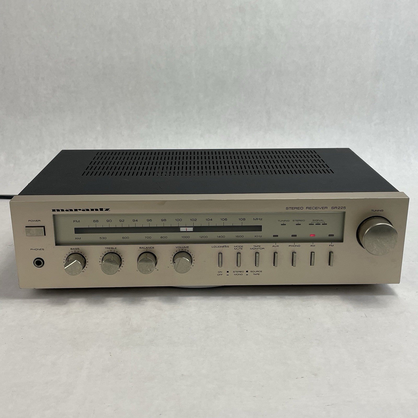 Marantz SR225 Stereo Receiver Tested1