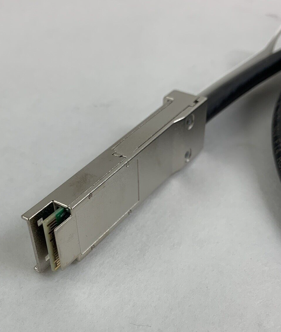 EMC 038-004-067-01 QSFP 3M Cable Amphenol Box Opened