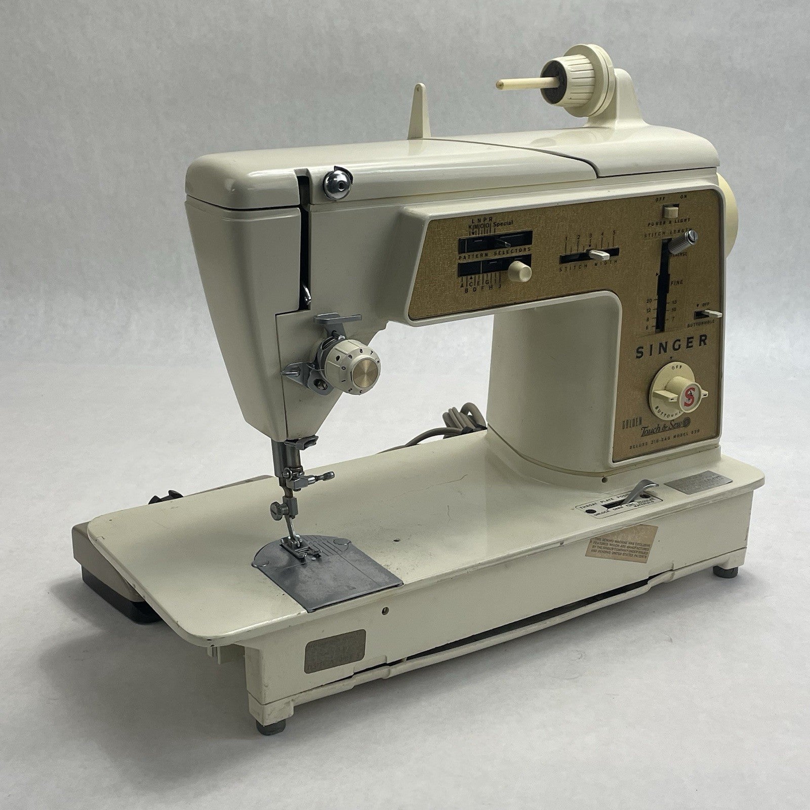 Singer Golden Touch & Sew 630 Sewing Machine Parts Or Repair0