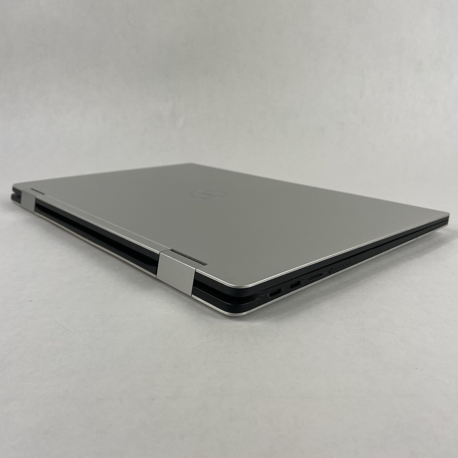 Dell XPS 15 9575 15.6" i5-8305G 2.80 GHz 8 GB RAM No SSD/OS/AC11