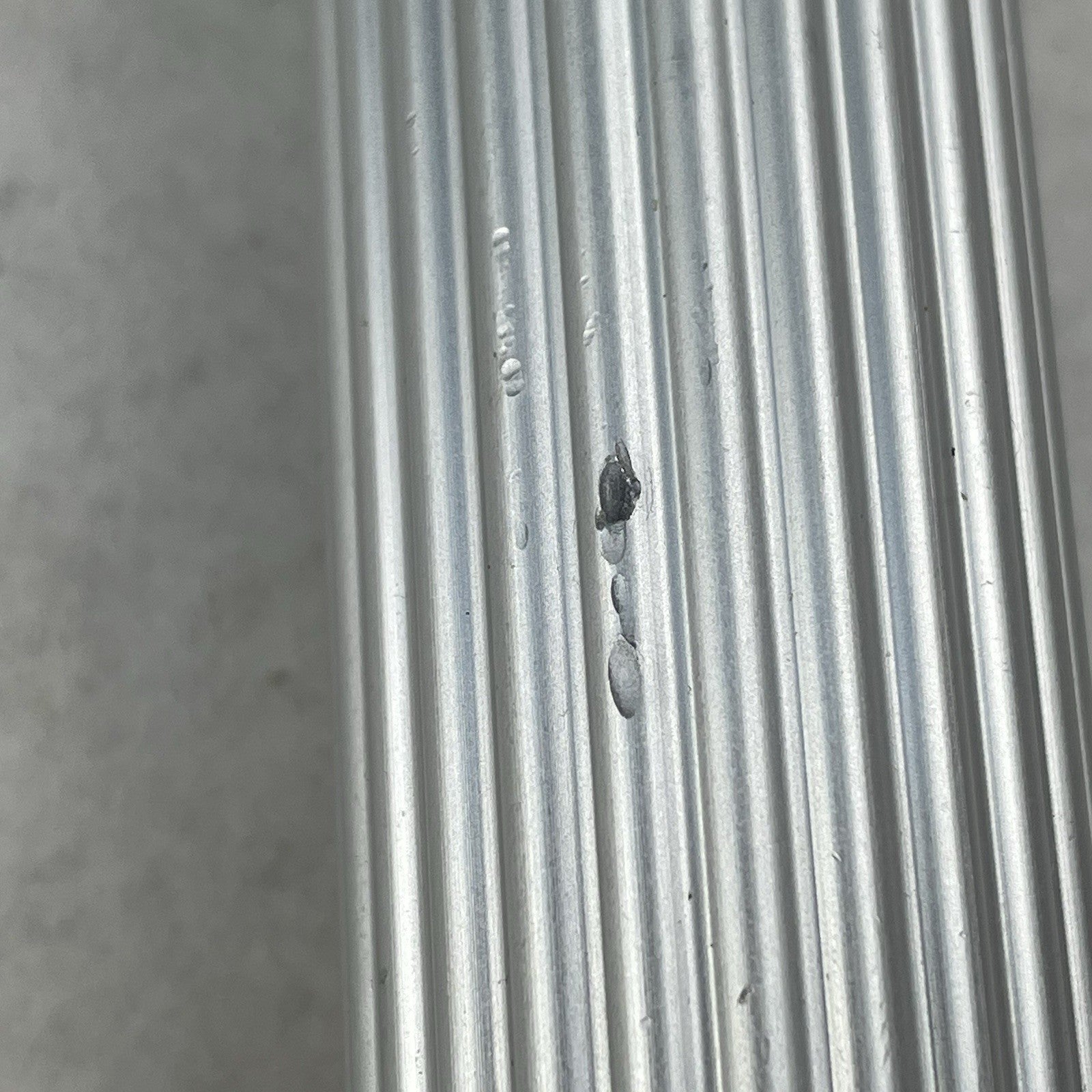 GCX WMM-0001-01B Fluted Post No Screws7