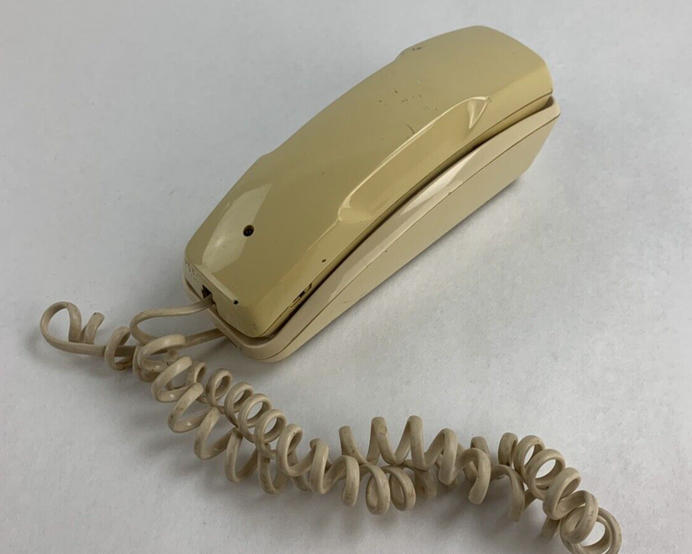 GTE 03601 Trimline Phone Telephone Touchtone Sigma 300 Wall Desk Vintage