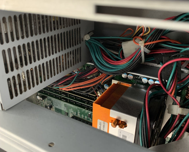 HP Proliant ML150 G2 Tower Server 1x Xeon 3.0 GHz 3 GB Ram No OS No HDD