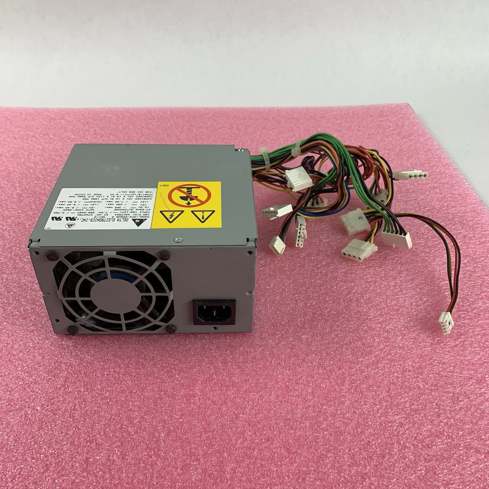 Delta DPS-250DB A 40H7564 250W Computer Power Supply3