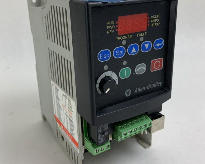 Allen Bradley 22A-D4P0N104 Series A 1.5kW/2.0HP 460V Untested Parts and Repair