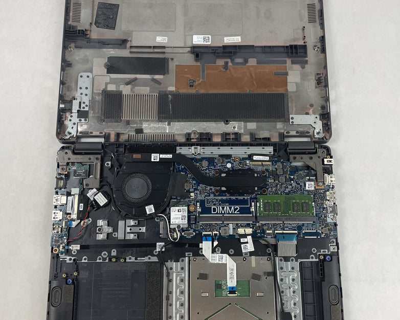 Dell Latitude 3510 15.6" i7-10510U 1.80 GHz 8 GB RAM No SSD/OS/AC/Batt