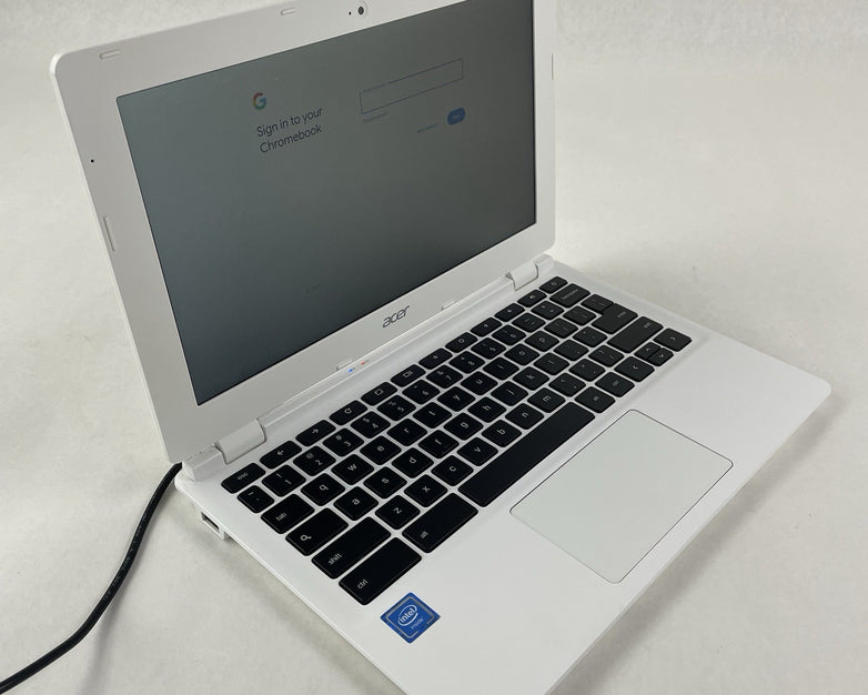 Acer CBS-111 11.6" Celeron N2840 2.16 GHz 2 GB RAM 16 GB HDD No AC