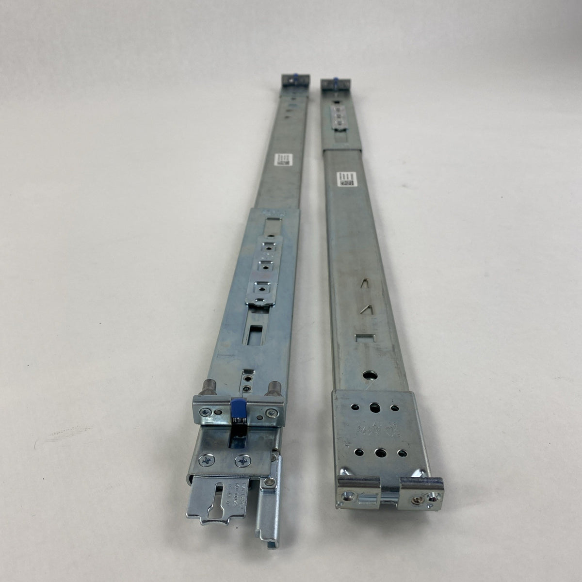 Dell N921J 31.5" Sliding Server Rails for 42U Server Rack1