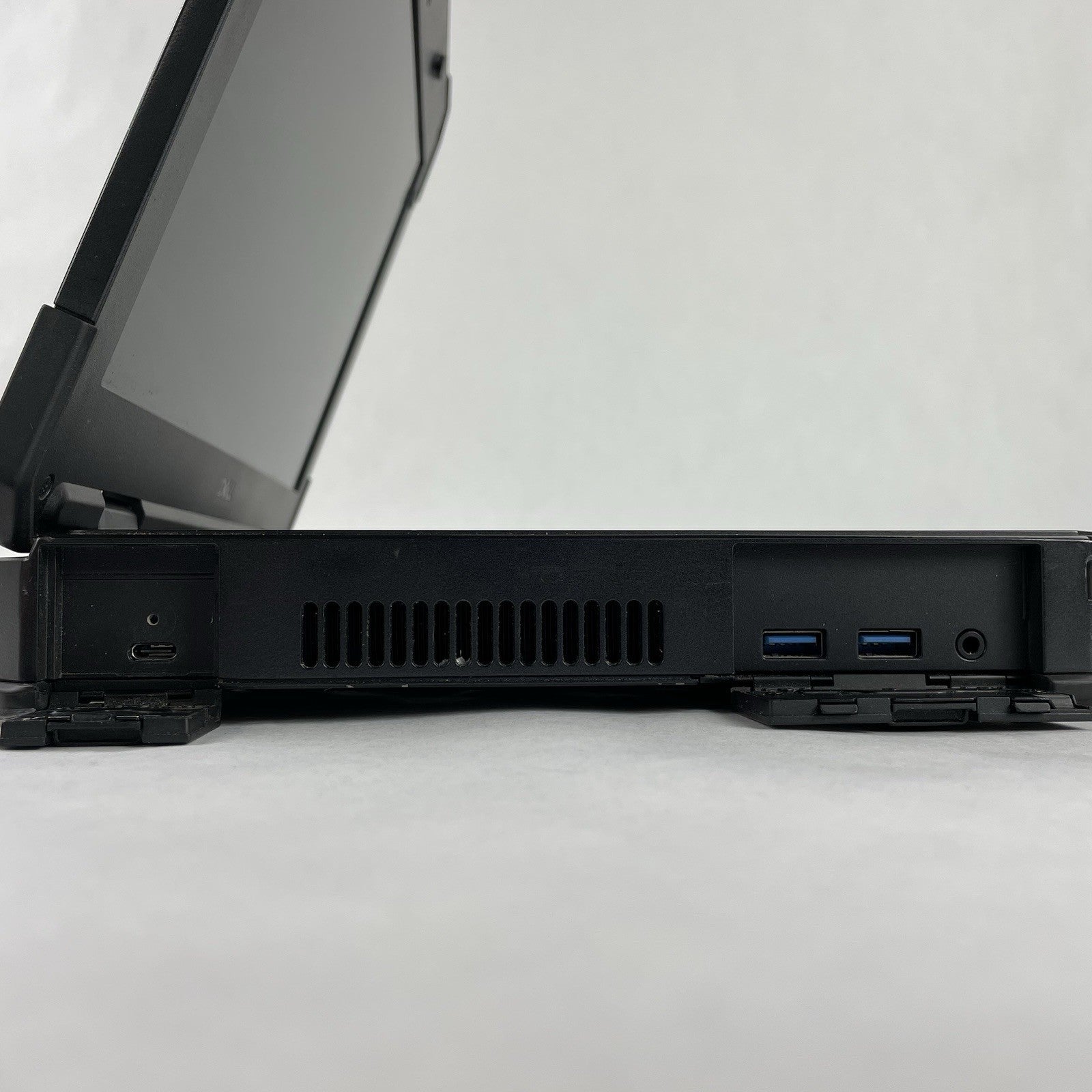 Dell Latitude 5424 14" i7-8650U 1.90 GHz 16 GB RAM No SSD No OS No Batt READ7