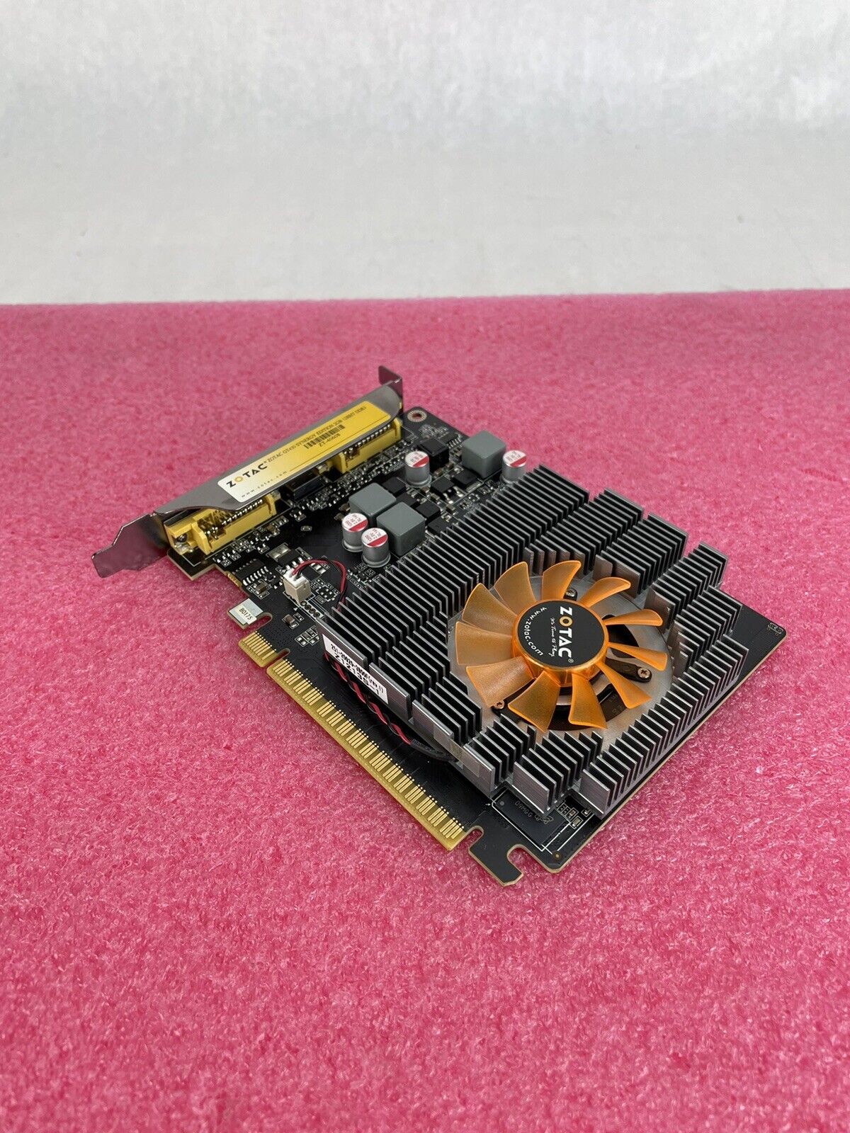 Zotac GT430 Synrgey Edition 2GB 128Bit GDDR3 PCIe Graphics Card