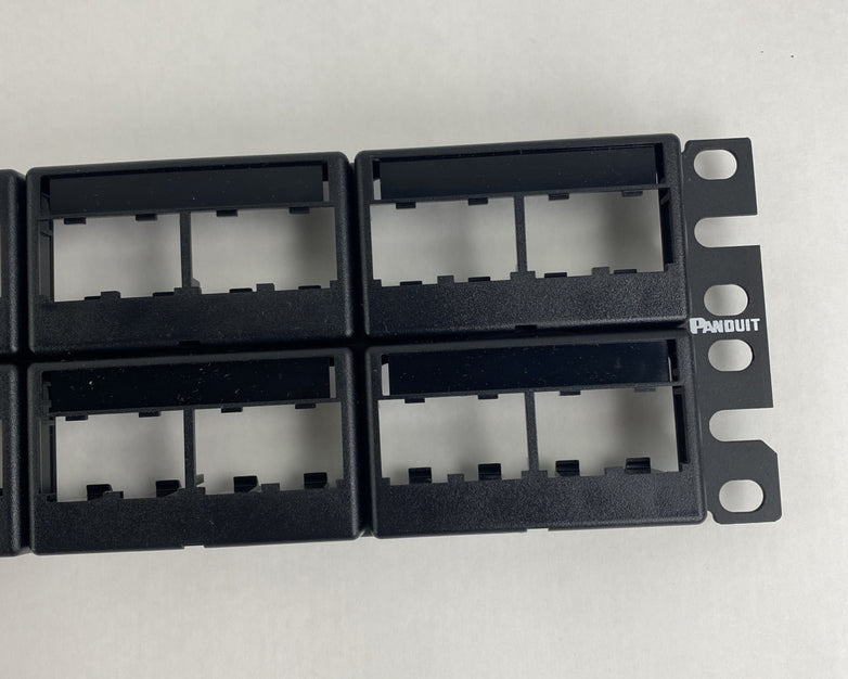 Panduit CPPL48WBLY Patch Panel Mini-Com Rack Mt 48 Port