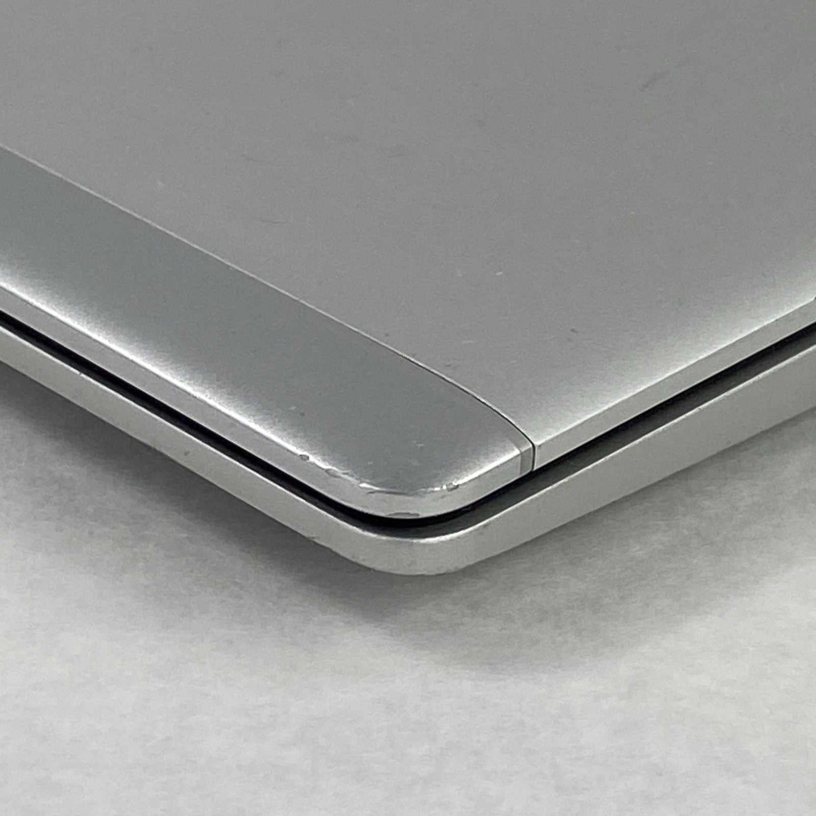 HP EliteBook 850 G6 Core i5-8365U 1.60 GHz 8 GB RAM 15.6" No HDD No OS