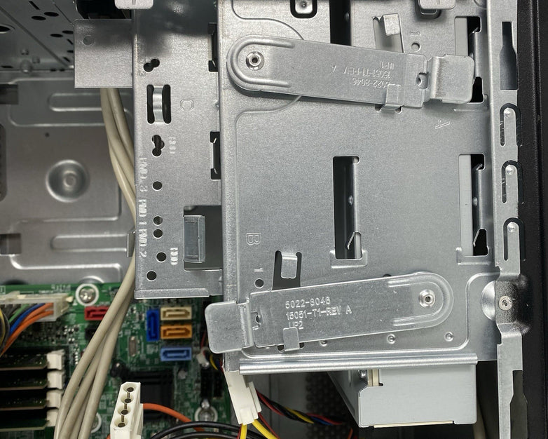 HP Pavilion a6868w MT AMD Phenom 9150e 1.80GHz 7GB RAM No HDD No OS