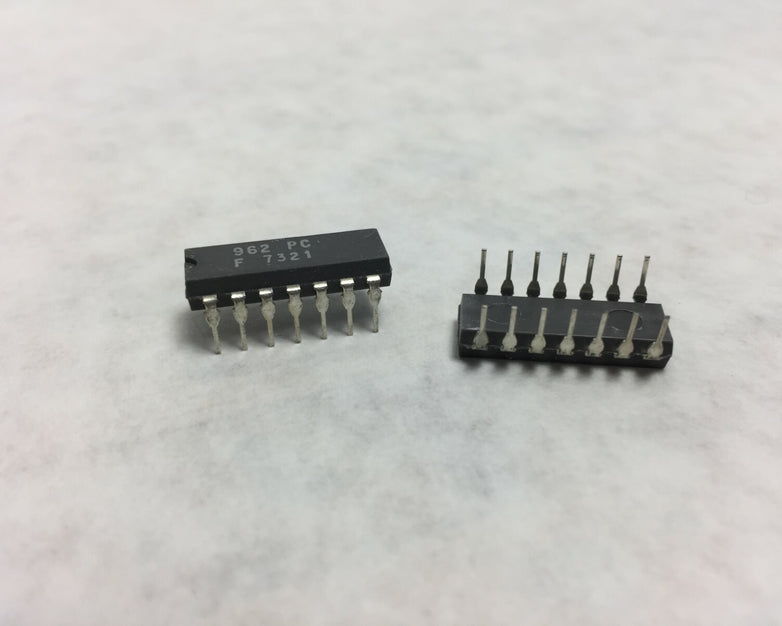 Fairchild 962 PC Integrated Circuit  Lot of 7 NOS