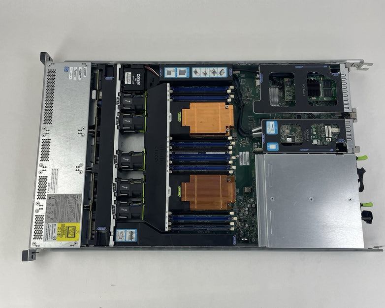 Cisco UCSC-C220-M3S 2x Xenon XS-2643 3.3GHz 32GB Ram - Tested