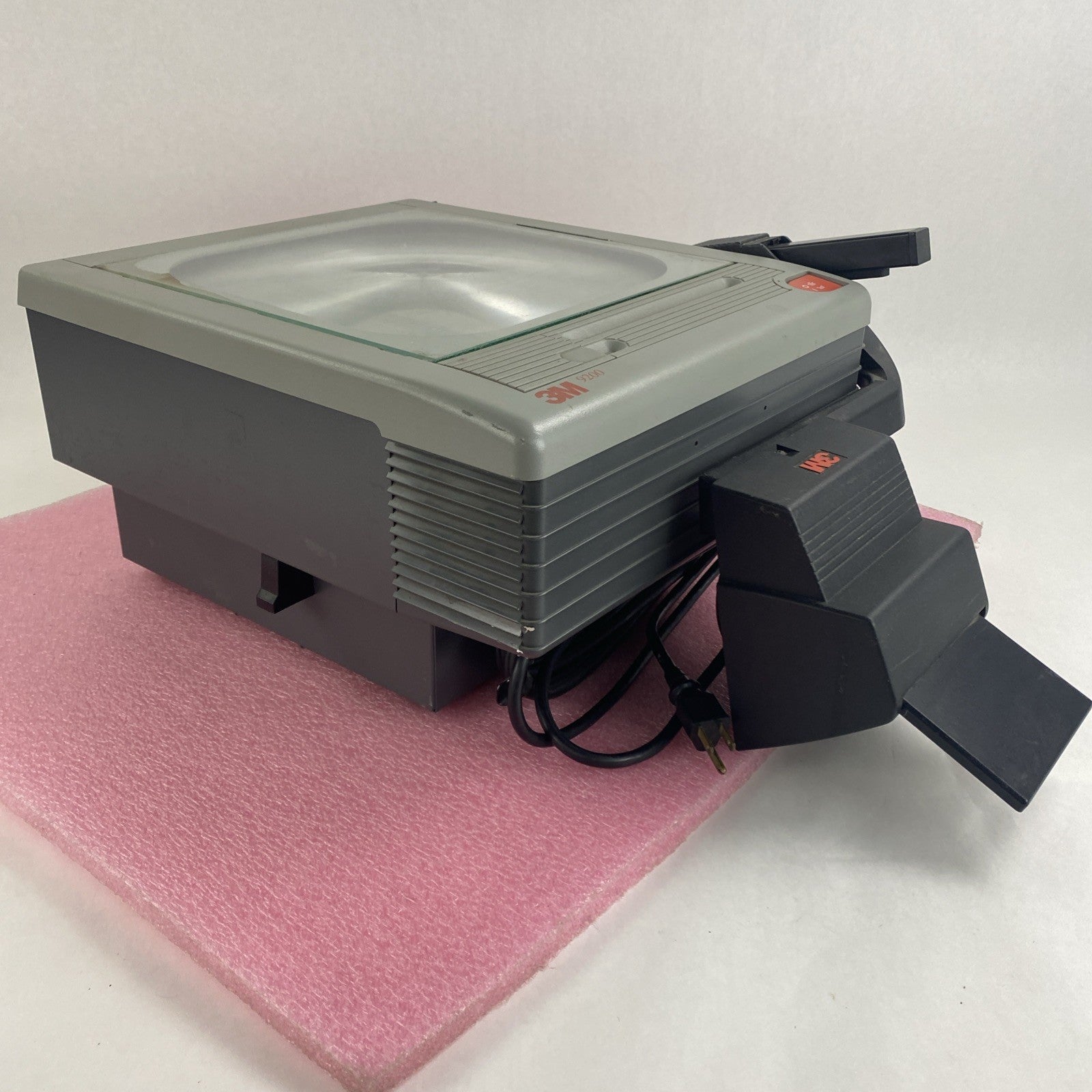3M 9000JAC 9200 Overhead Projector Tested2