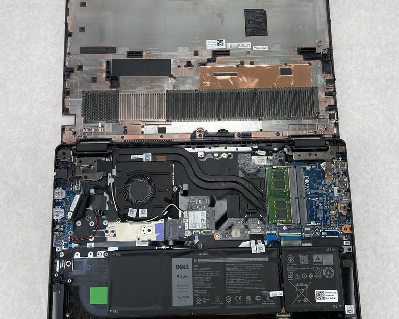 Dell Latitude 3520 15.6" i5-1135G7 2.40 Ghz 8 GB RAM No SSD/OS/AC