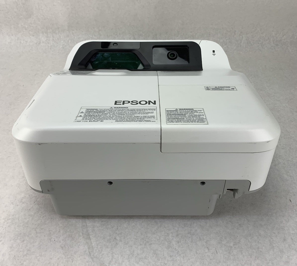 Epson PowerLite 695Wi H740A LCD Lamp Projector 33 Lamp Hours - No Remote1