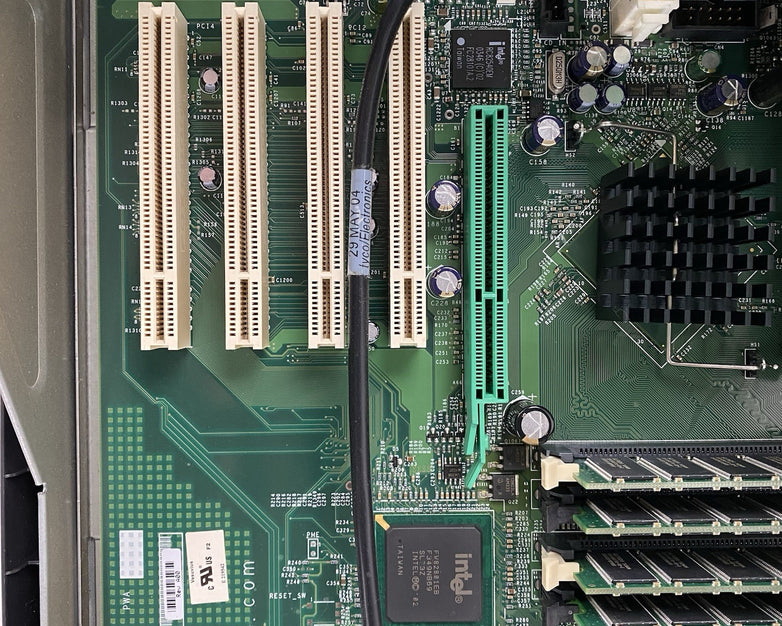 Dell OptiPlex GX270 MT Pentium 4 2.8GHz 4GB RAM No HDD No OS