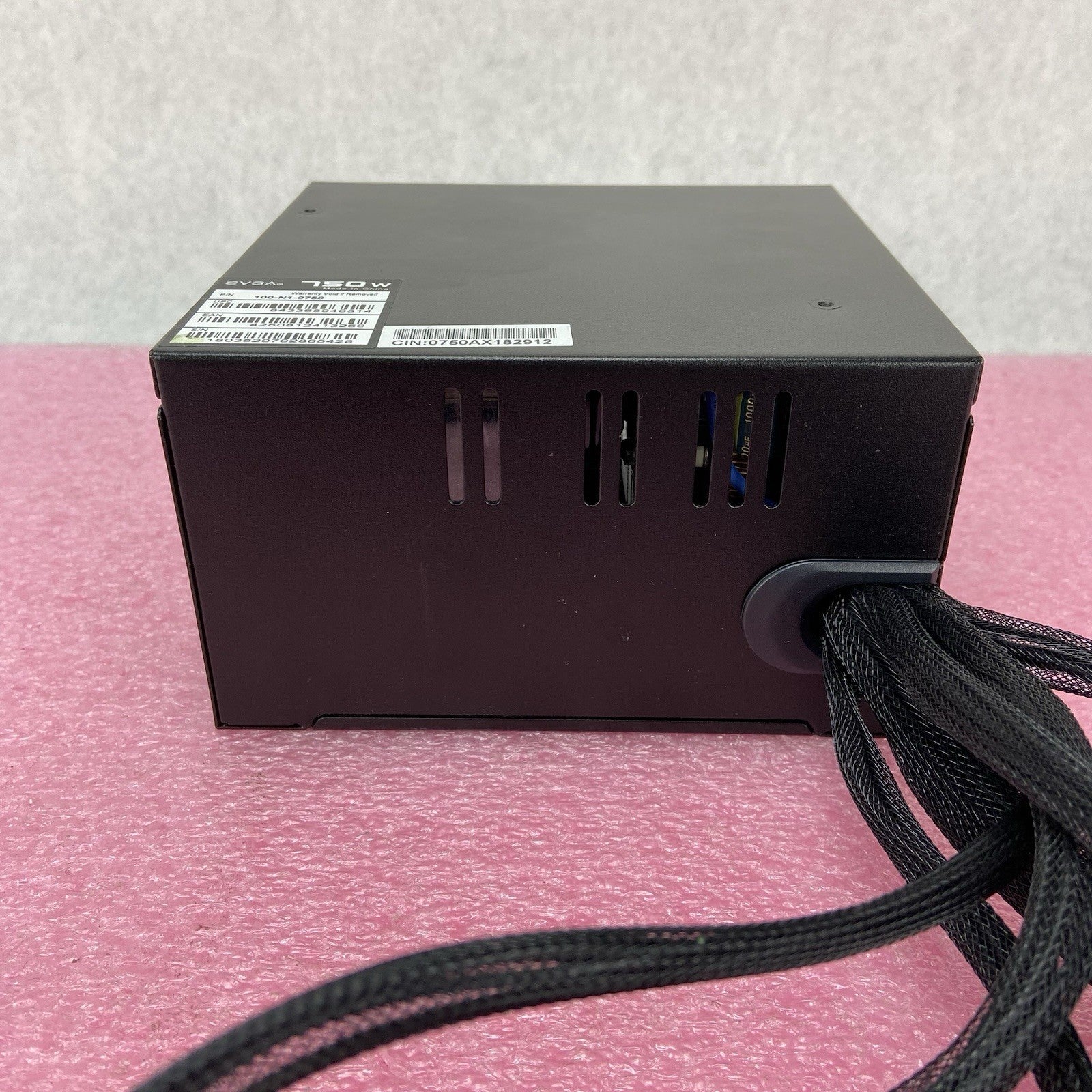 EVGA 100-N1-0750 700W Switching Power Supply 2