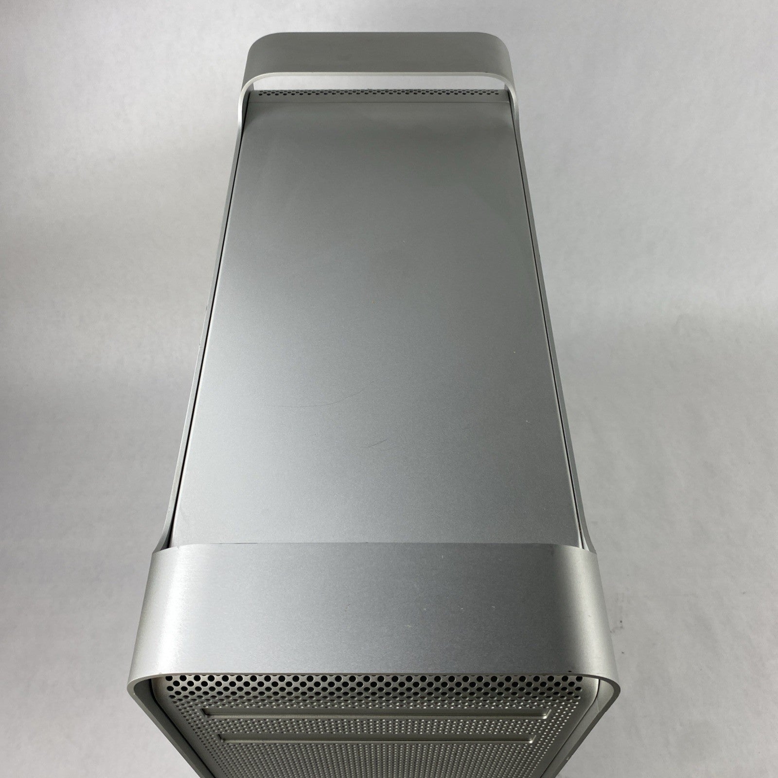Apple Mac Pro A1289 2009 Xeon W3540 2.93GHz 6GB RAM 640GB HDD os10.11.6 No GPU4