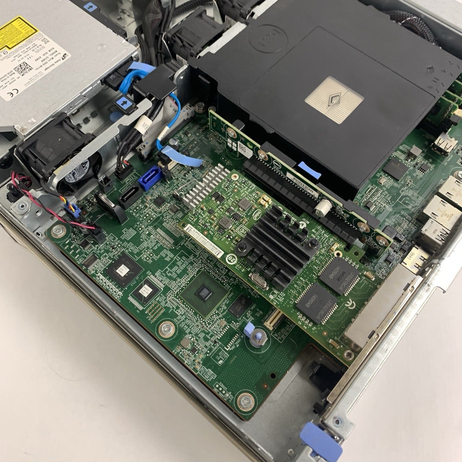 Dell PowerEdge R220 Server 1x Intel i3-1220v3 3.1 GHz 16 GB Ram No HDD No OS11