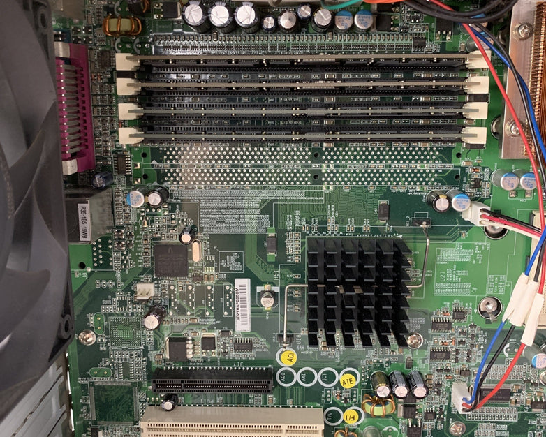 HP Proliant ML150 G2 Tower Server 1x Xeon 3.0 GHz 3 GB Ram No OS No HDD