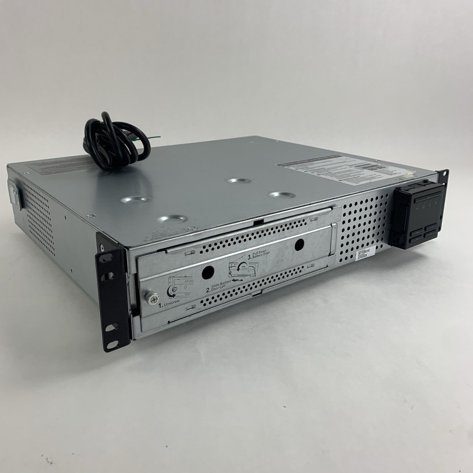APC SMT750RM2U Line Interactive Rackmount No Battery No Faceplate W/ Caddy Cover0