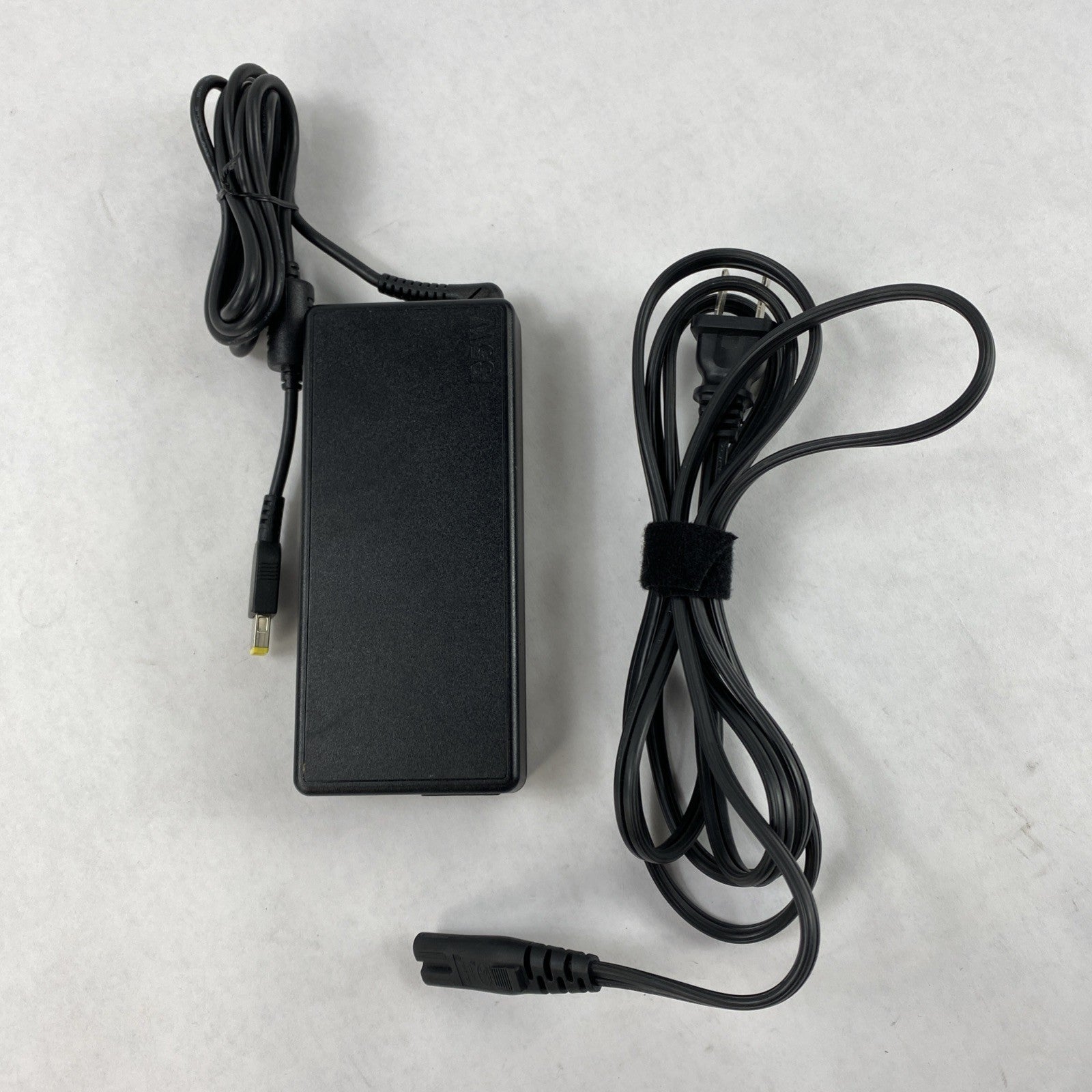 Lenovo ADL135NDC2A AC Adapter Lot of 31