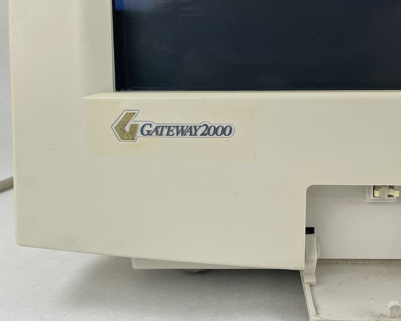 Gateway EV700-7000965 YE0711-01 16 CRT VGA Computer Monitor Tested No Stand