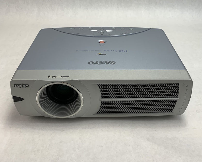 Sanyo PLC-XU37 PRO xtraX Multiverse Projector - No Remote