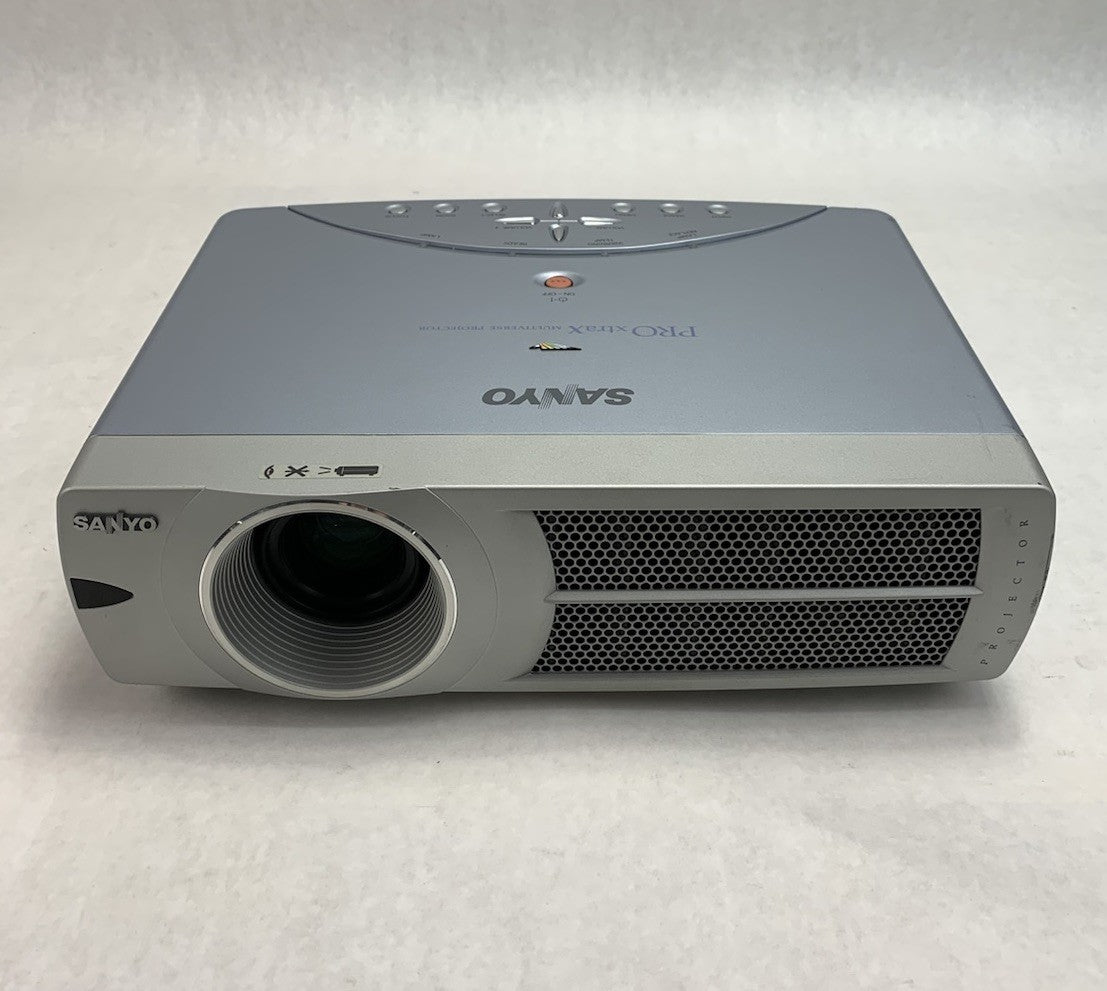 Sanyo PLC-XU37 PRO xtraX Multiverse Projector - No Remote1