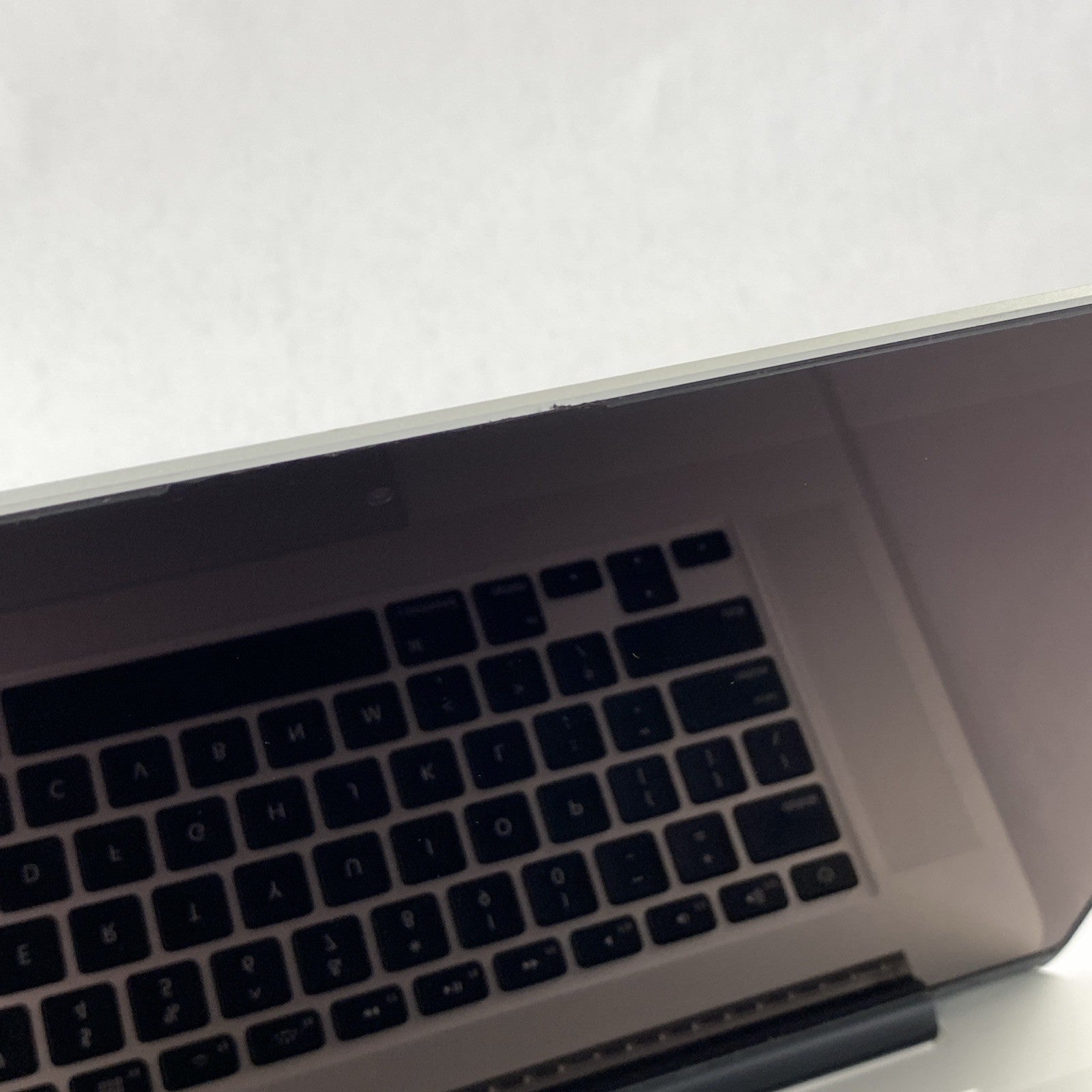 Apple MacBook Pro A1398 2012 Retina 15" i7 8GB RAM 500GB SSD - Service Battery5