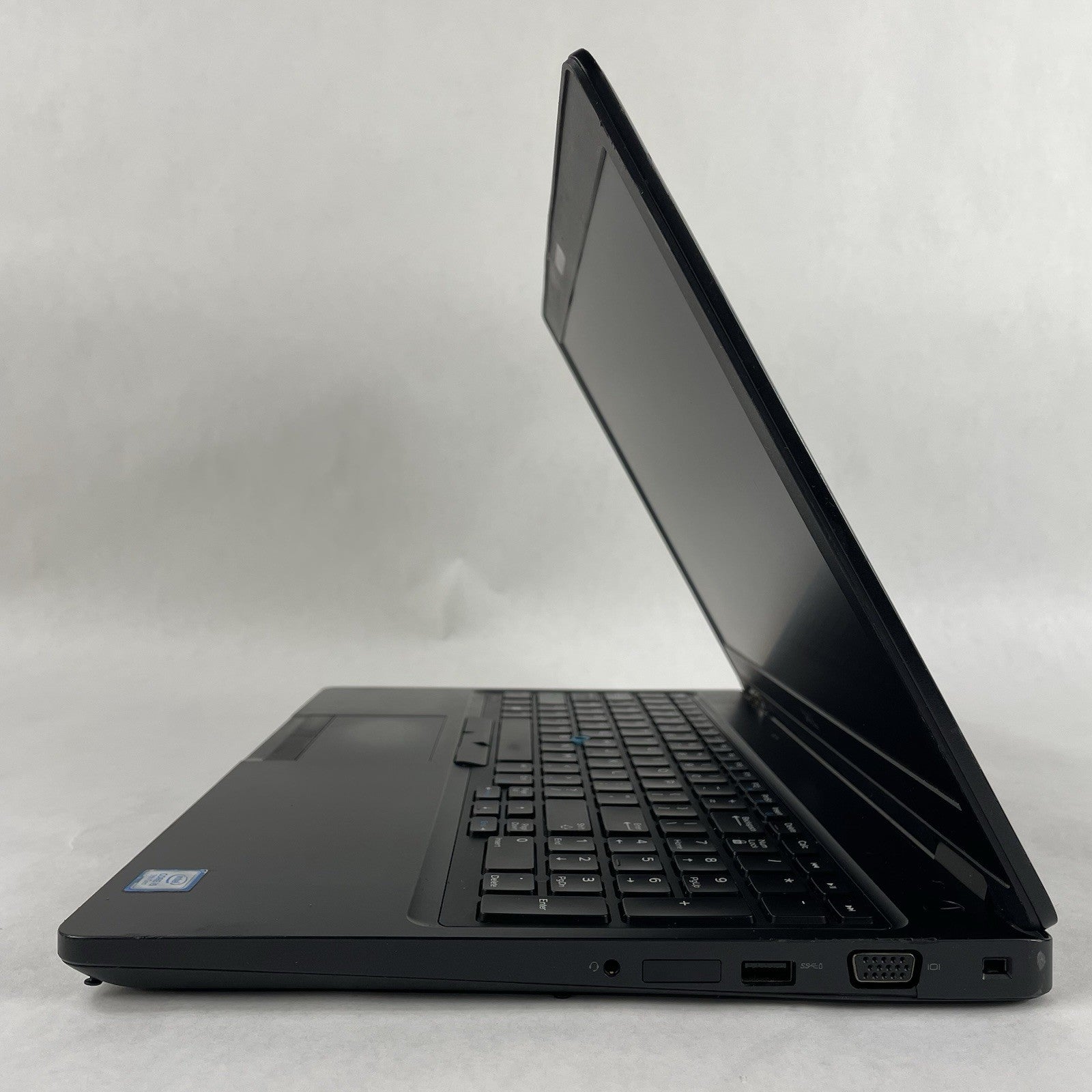 Dell Latitude 5580 15.6" i5-7440HQ 2.8GHz 8GB RAM No SSD/OS/AC - Bad Hinge Cover7