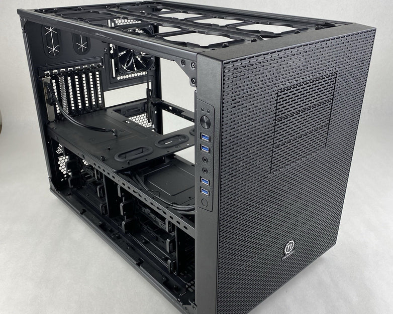 Thermaltake Core X9 E-ATX Cube Computer Case