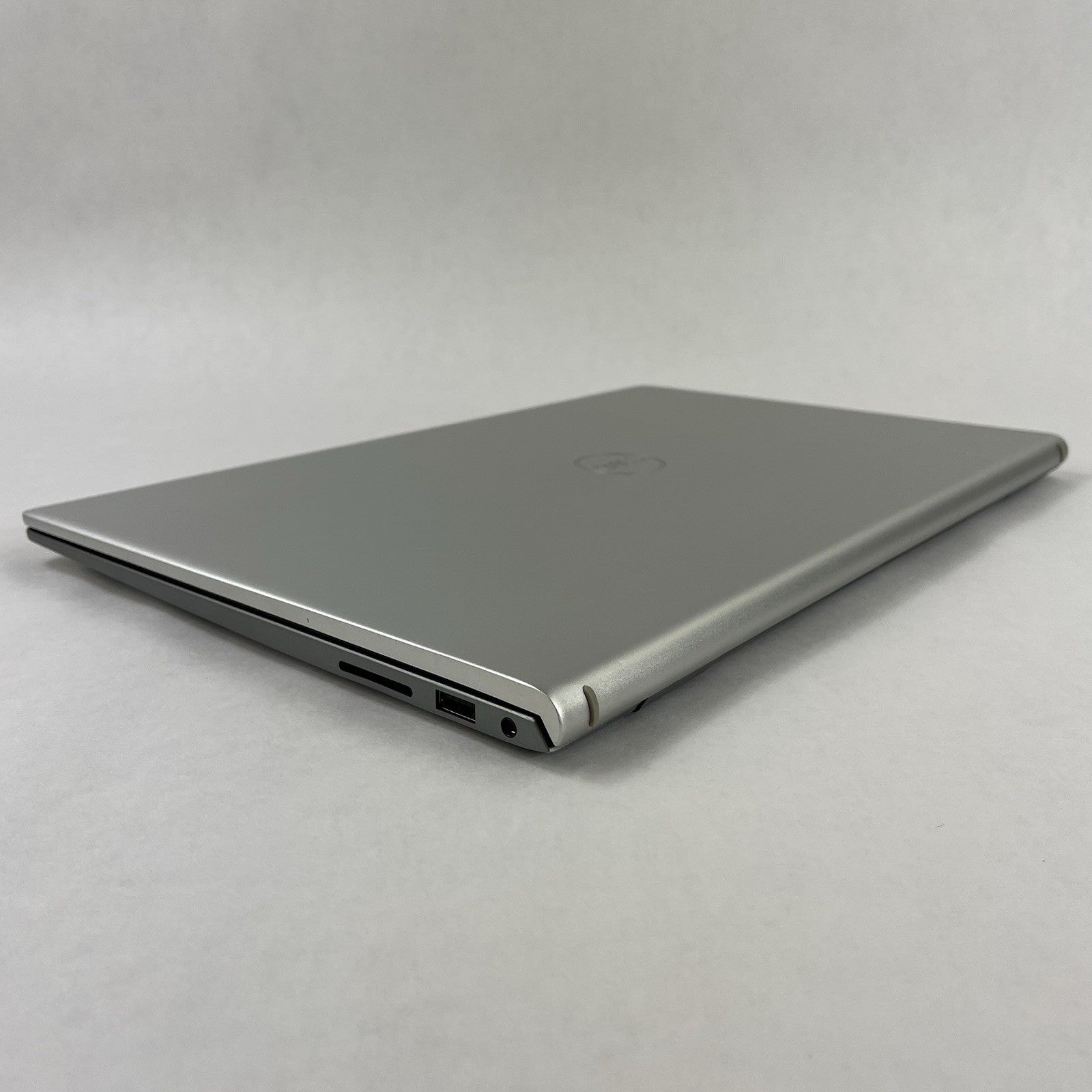 Dell Inspiron 15 5510 15.6" i5-11320H 3.20 GHz 8 GB RAM No SSD/OS/AC8