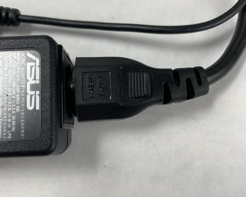 Lot of 30 Asus ADP-40KD BB AC Adapter  40W 19V 2.1A Tip 4.0mm