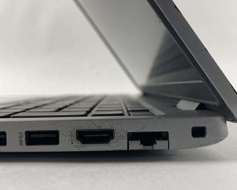 Dell Latitude 5520 15.6" i5-1135G7 2.40 GHz 16 GB RAM No SSD/OS/AC - Worn