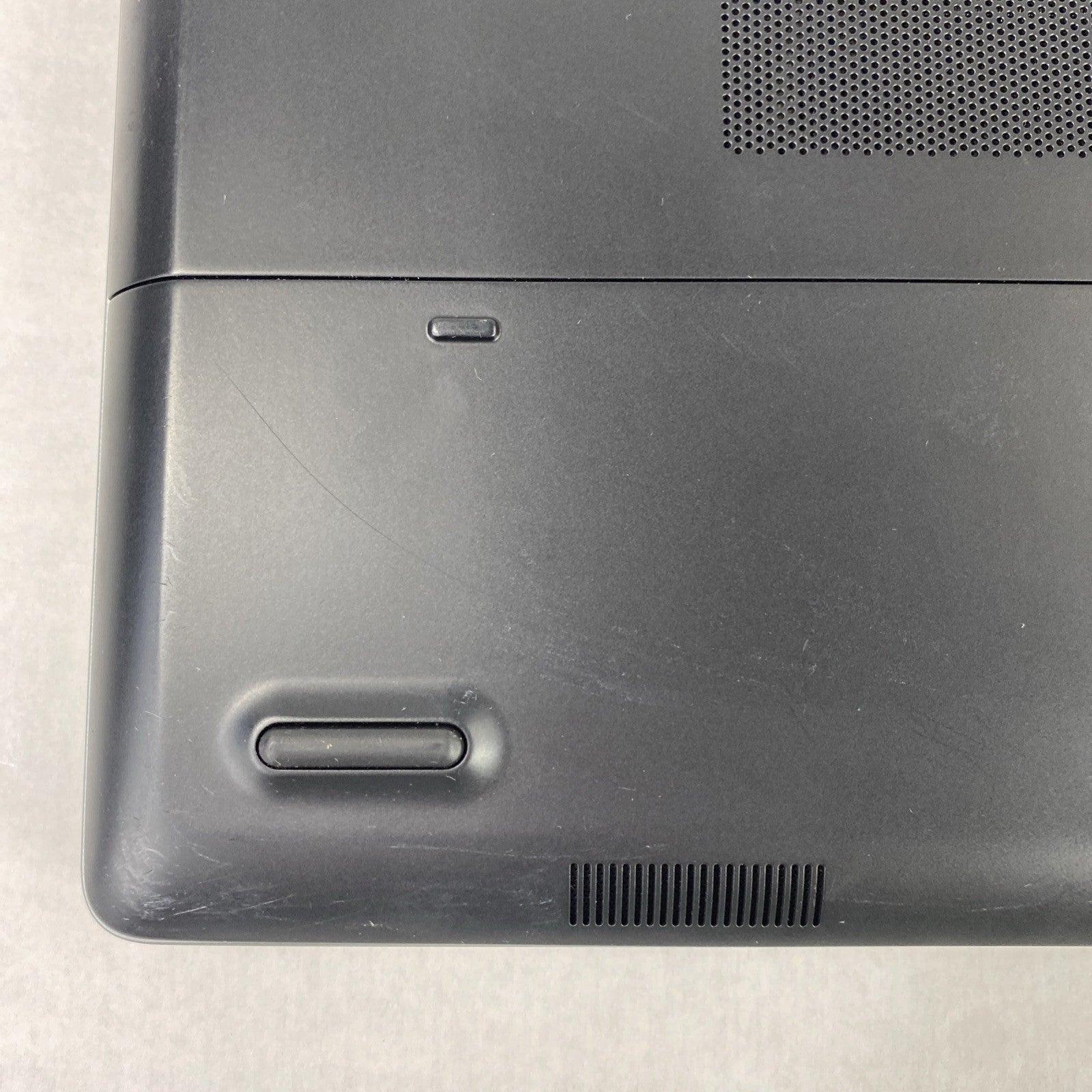 Dell Precision 7710 Intel Xeon E3-1505M v5 2.80 GHz 8 GB RAM 17.3" No HDD No OS