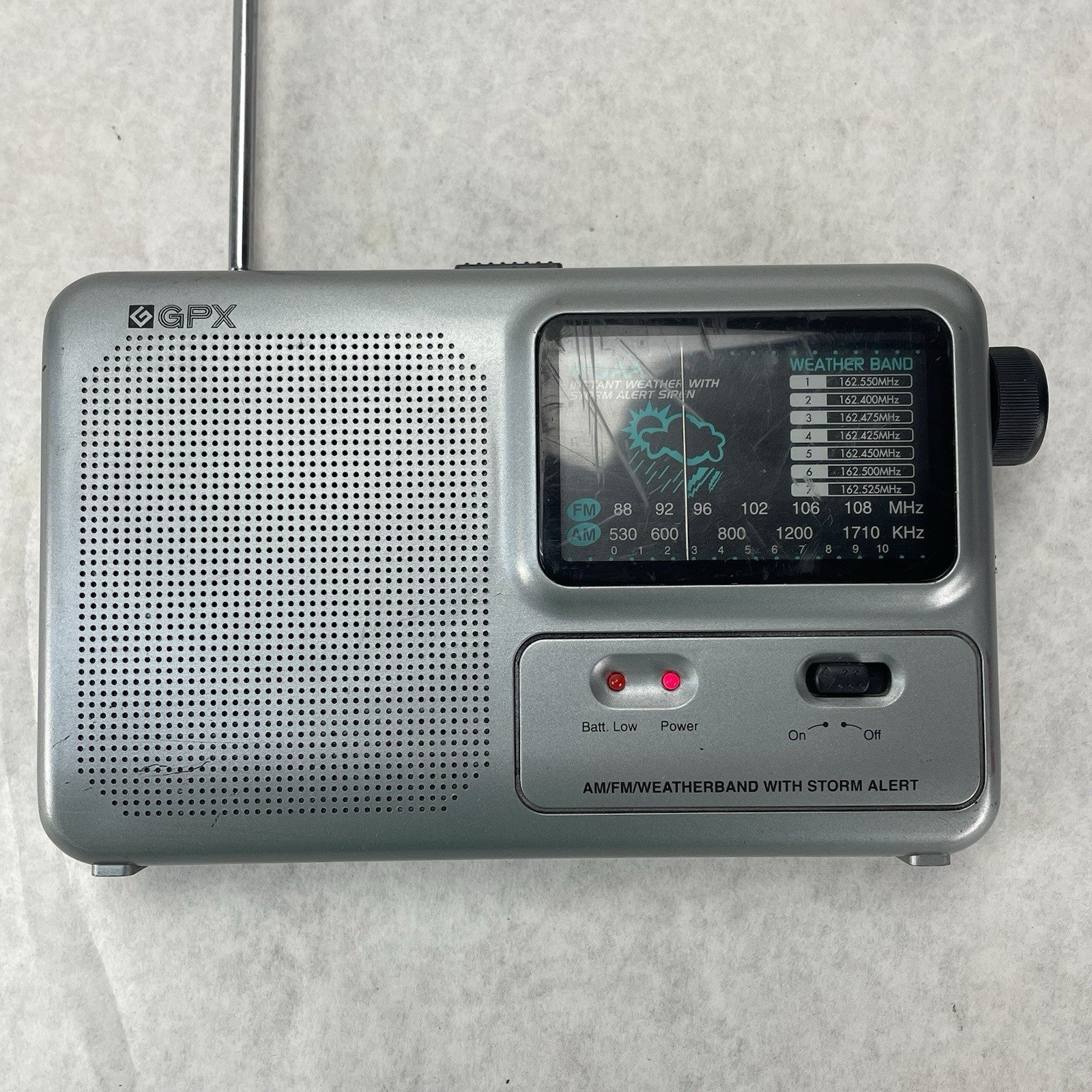 GPX A380S AM/FM Weather Band Radio Storm Alert Battery Indicator Silver1
