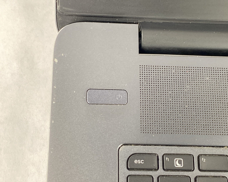 HP ZBook 17 G3 Xeon E3 1535M v5 2.90 GHz 16 GB RAM 17.3" No Battery No HDD No OS