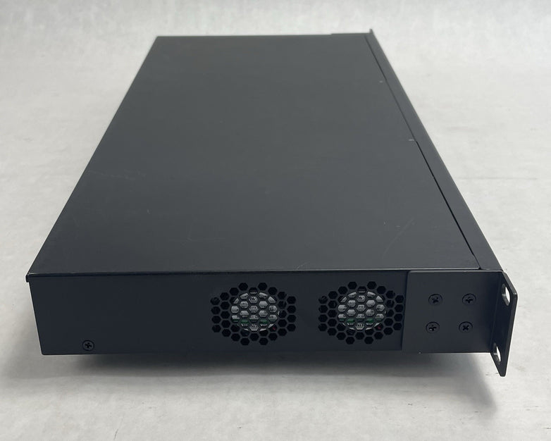 Lantronix SM24TAT2SA-VT 24-Port Managed Gigabit Ethernet PoE+ Tested & Reset