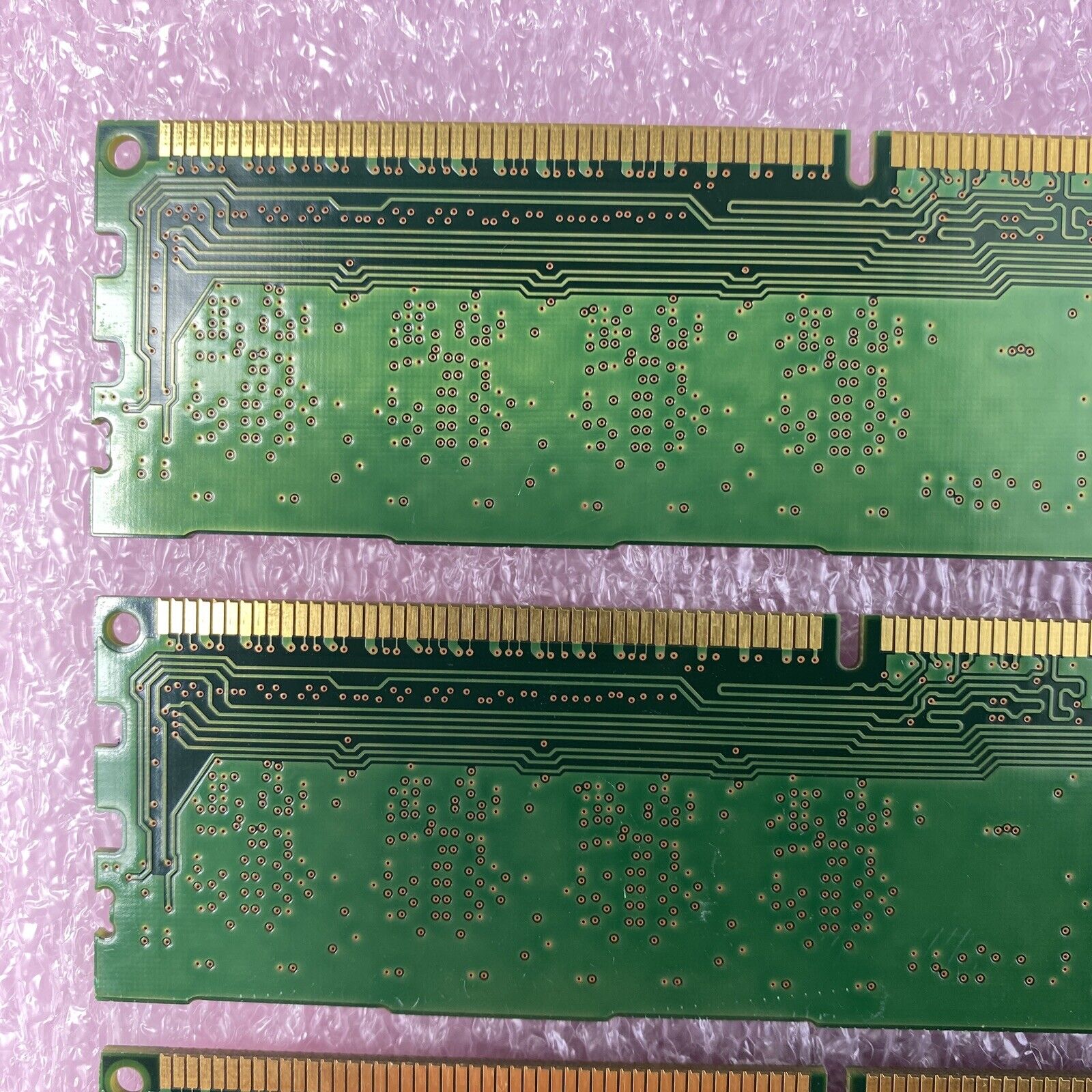 Lot( 4 ) 1GB Micron MT8JTF12864AZ-1G1F1 DDR3 1Rx8 PC3-8500U-7-10-A0 non-ECC RAM