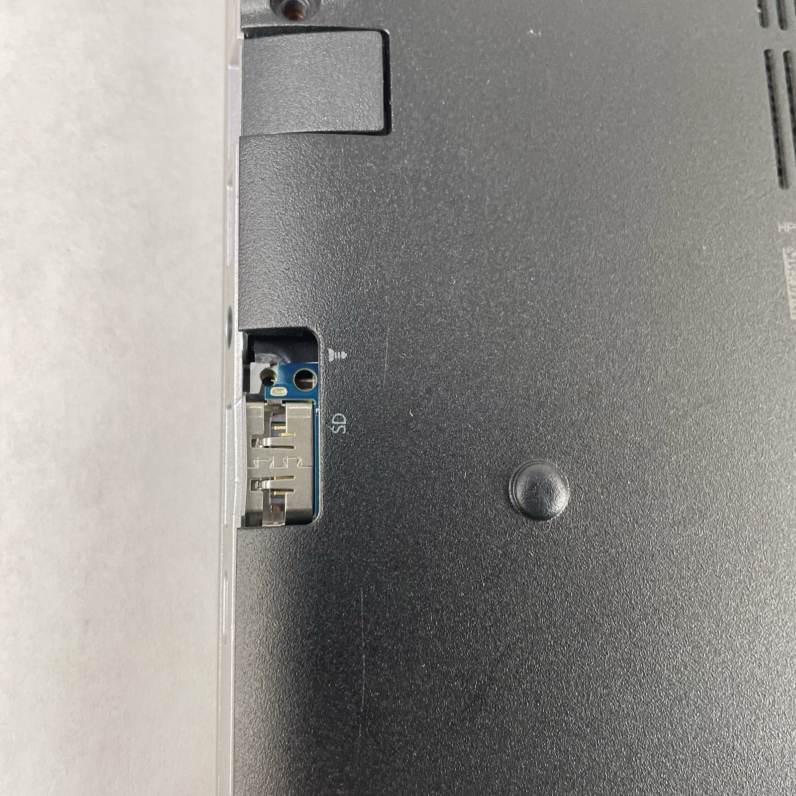 HP EliteBook 850 G4 15.6" i7-7600U 2.80 GHz 8 GB RAM No SSD/OS/AC - READ17