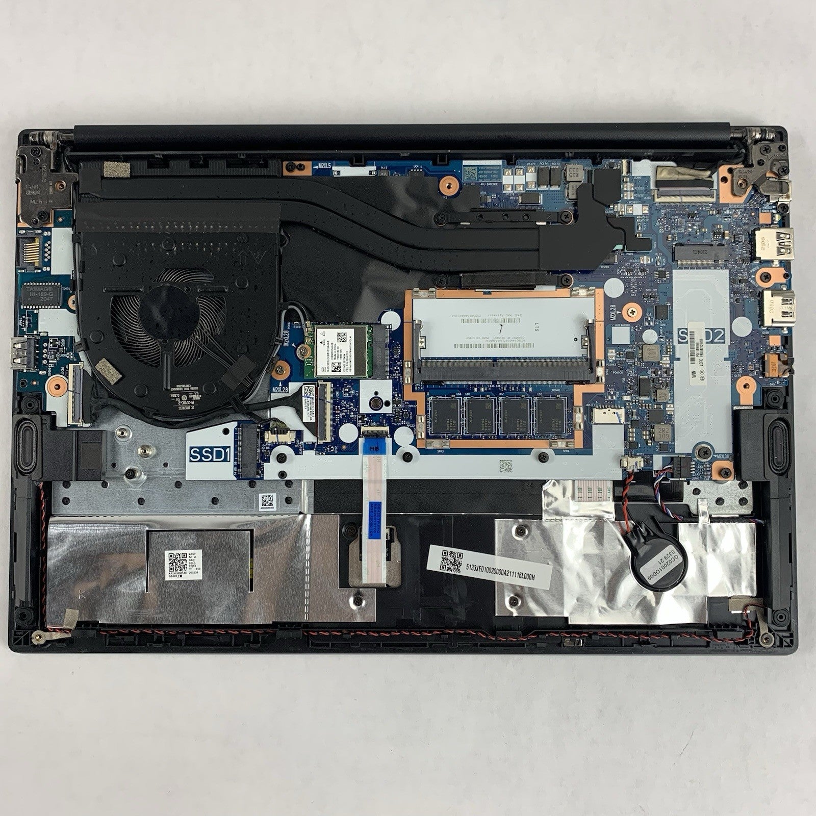 Lenovo ThinkPad E14 Gen 3 14" Ryzen 5 5500U 2.1Ghz 8 GB Ram No OS/HDD/AC Scratch10