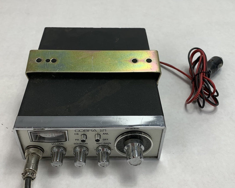 Dynascan Cobra 21 23-Channel AM CB Transceiver w/ Microphone