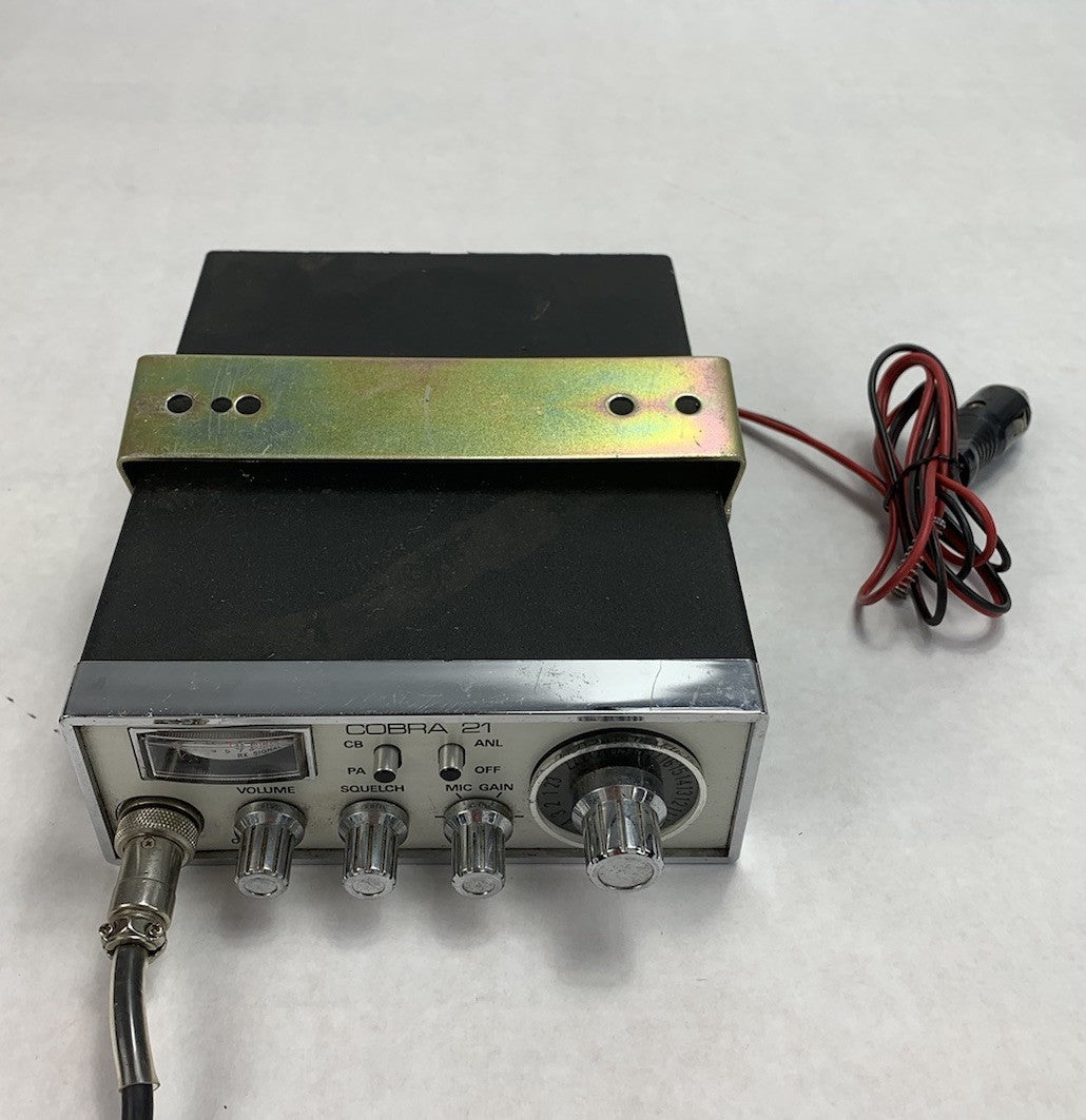 Dynascan Cobra 21 23-Channel AM CB Transceiver w/ Microphone