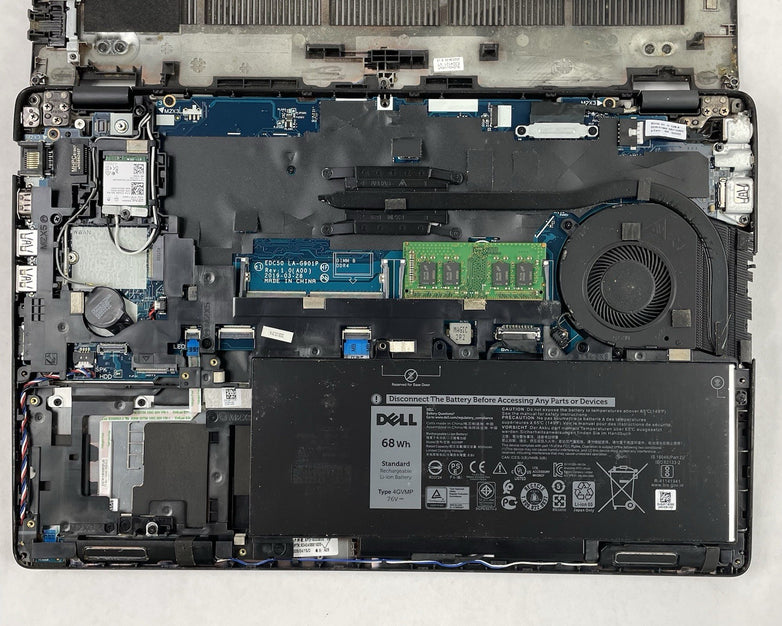 Dell Latitude 5500 15.6" i5-8265U 1.60 GHz 8 GB RAM No SSD/OS/AC - Bad Edge