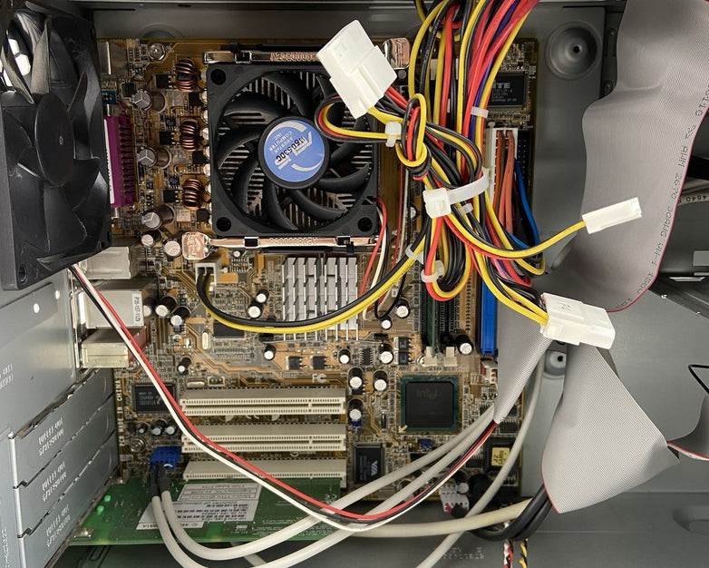 HP Pavilion A1110N MT Intel Celeron 3.06GHz 512MB RAM No HDD No OS