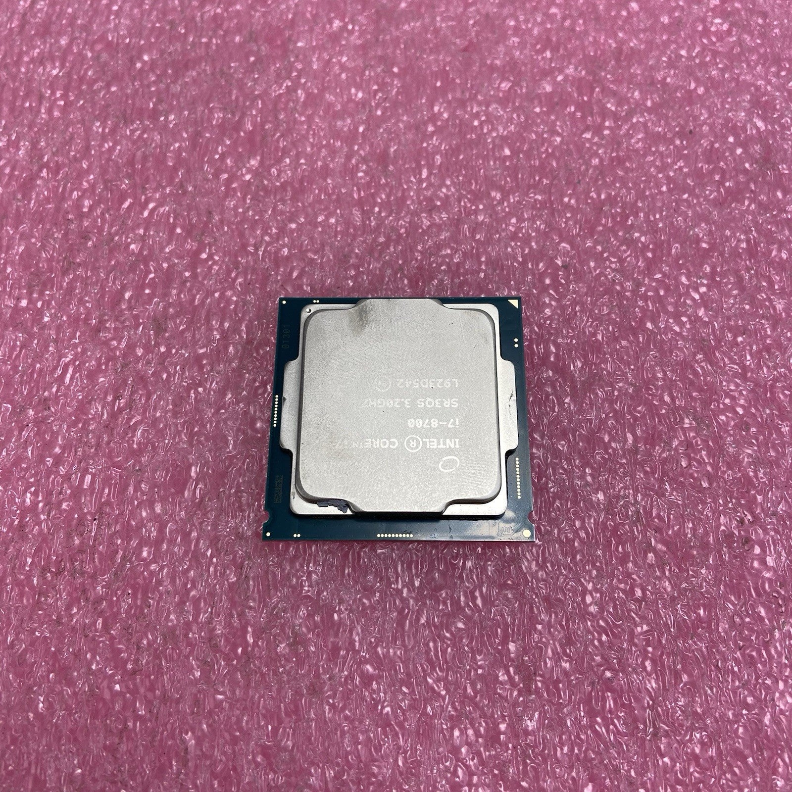 Intel Core i7-8700 SR3QS 3.2GHz Dsktop CPU3